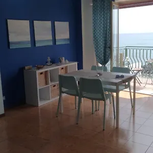 Appartamento Beachfront, Giardini Naxos